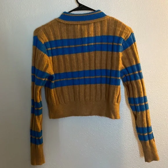 Collared top - Picture 2 of 2